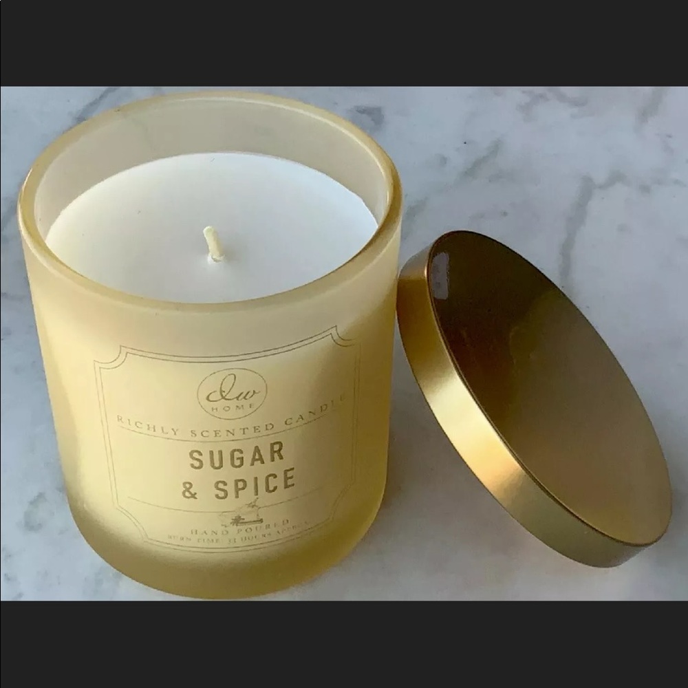 DW HOME SUGAR & SPICE CANDLE RICHLY SCENTED NEW 9. Oz - Picture 2 of 3